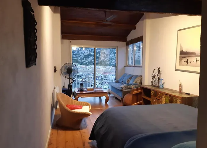 Cabanon Vue Mer Et Calanques Les Goudes