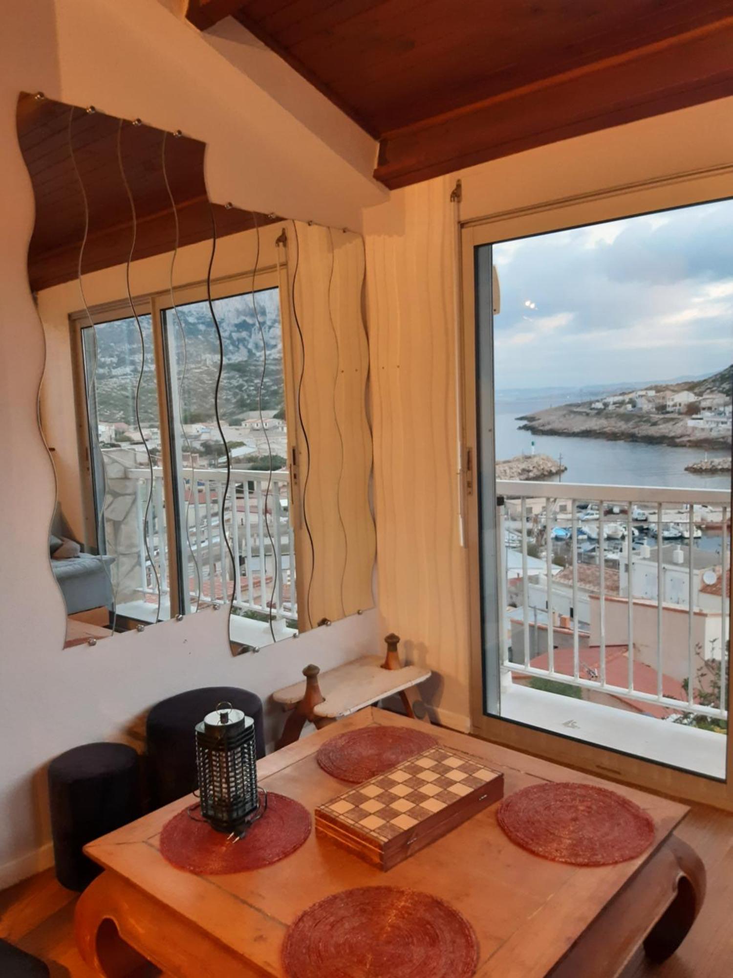 Cabanon Vue Et Calanques Les Goudes Marseille