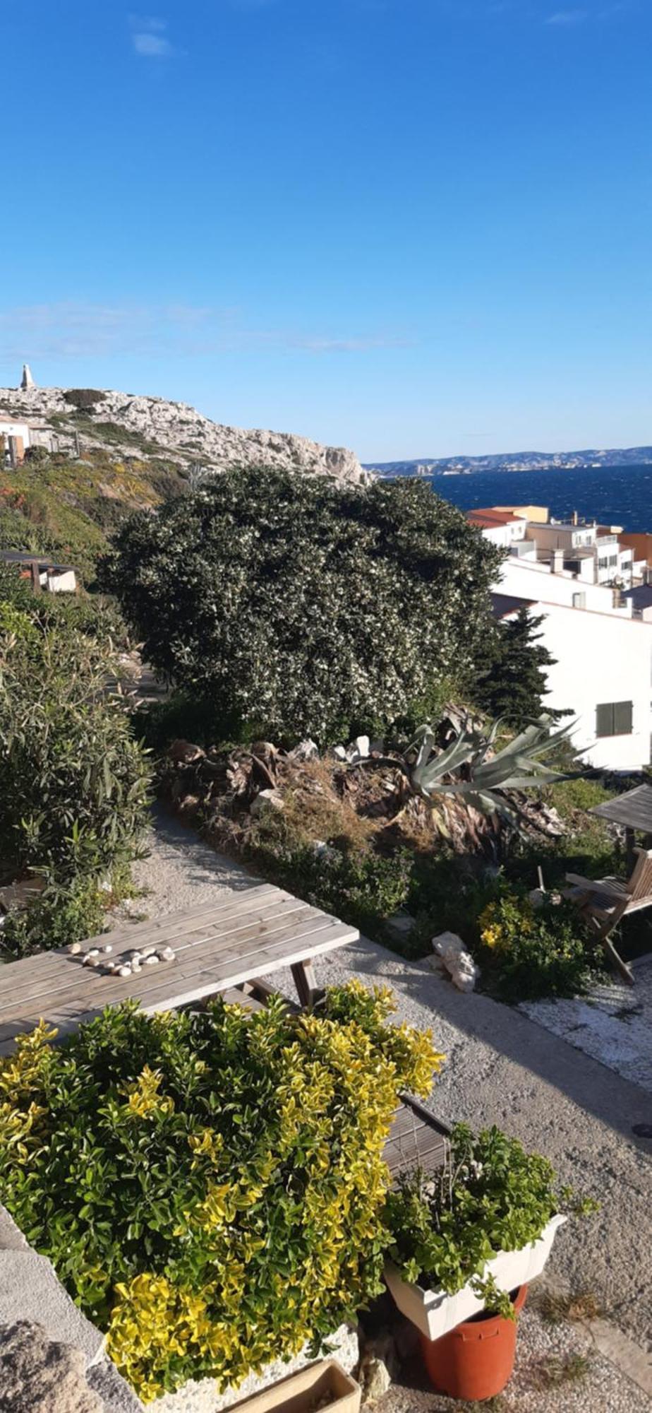 Cabanon Vue Et Calanques Les Goudes Marseille
