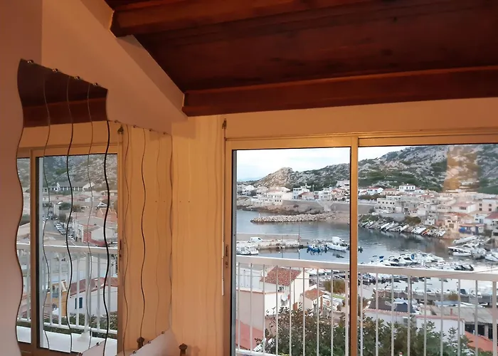 Cabanon Vue Mer Et Calanques Les Goudes